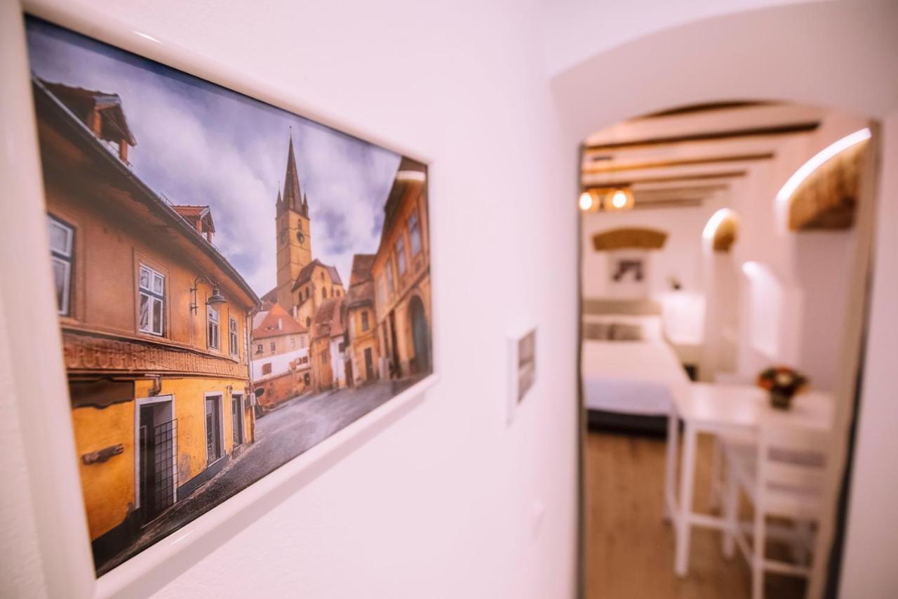 Chic Central Studio Sibiu Luaran gambar
