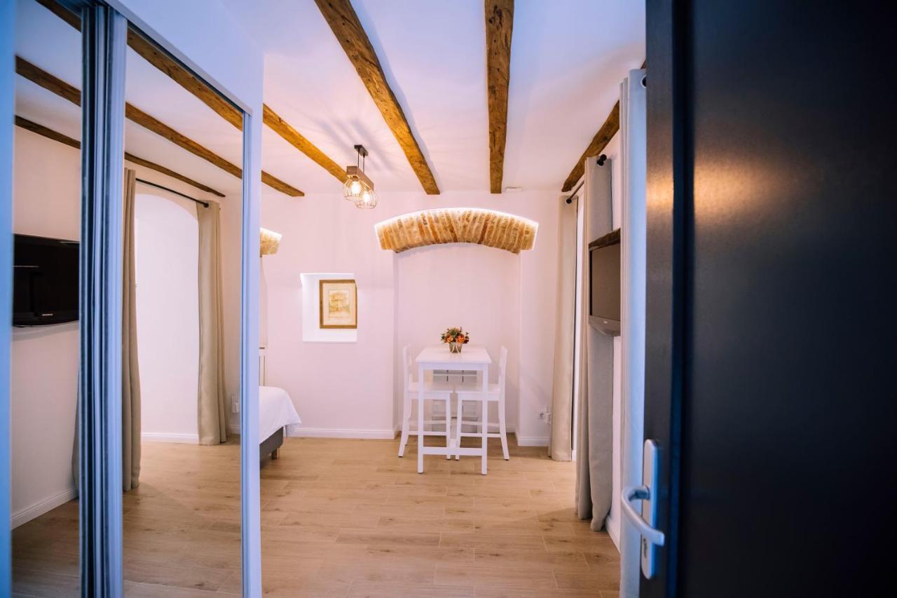 Chic Central Studio Sibiu Luaran gambar